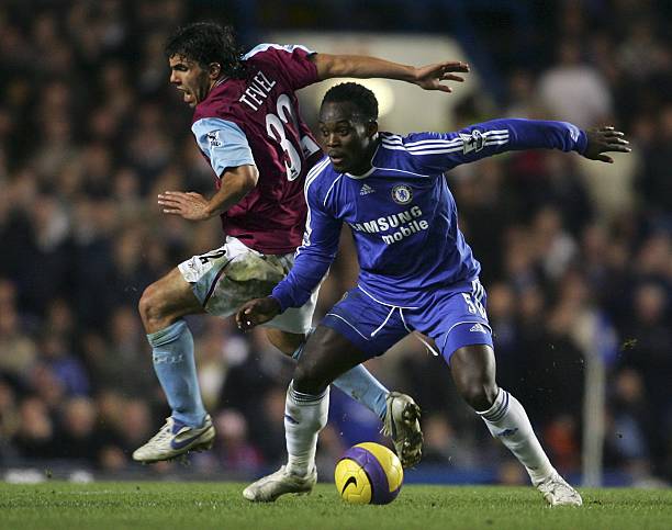 曼在处理球 曼在处理球