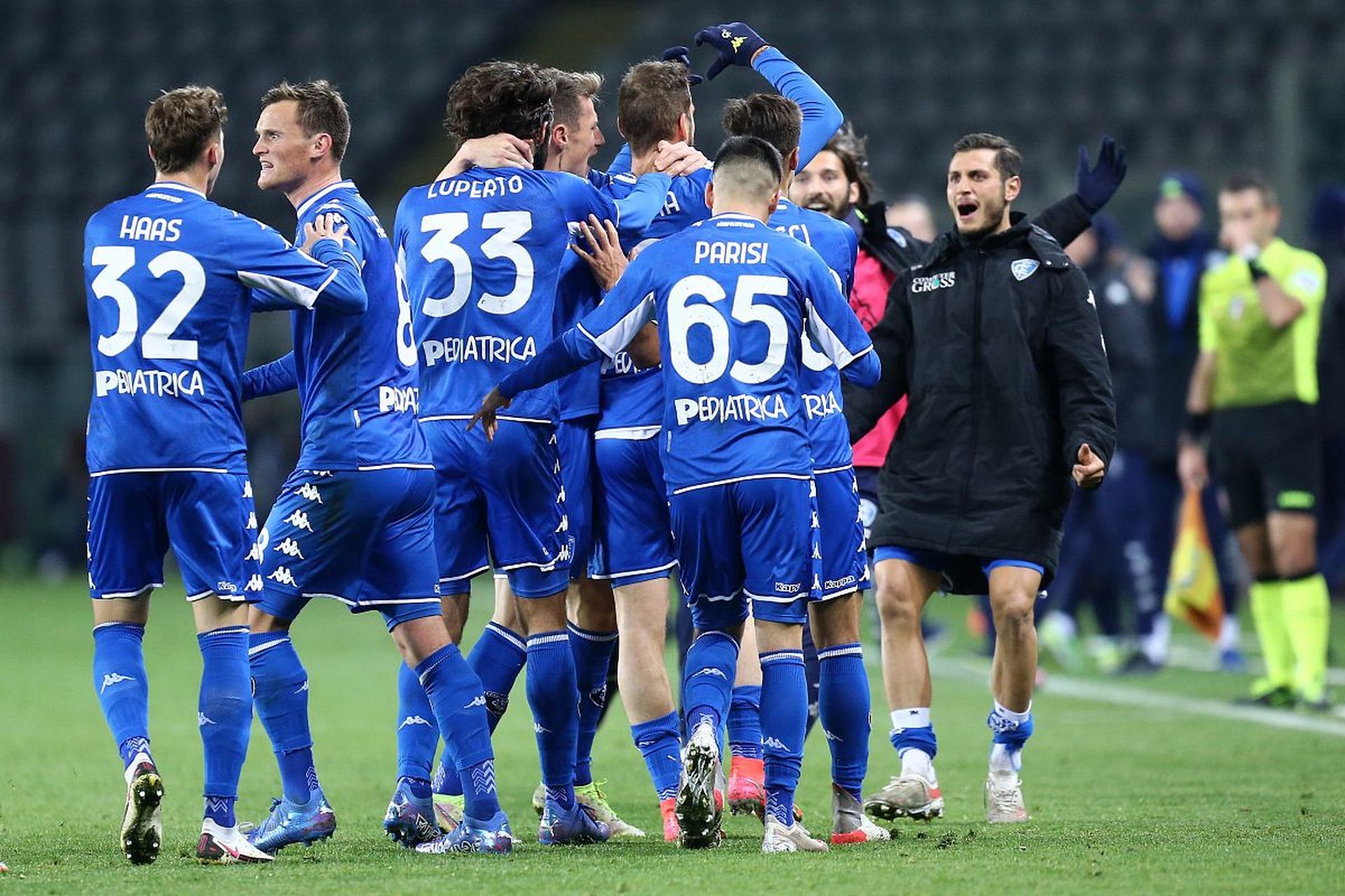 发球局稳如 发球局稳如