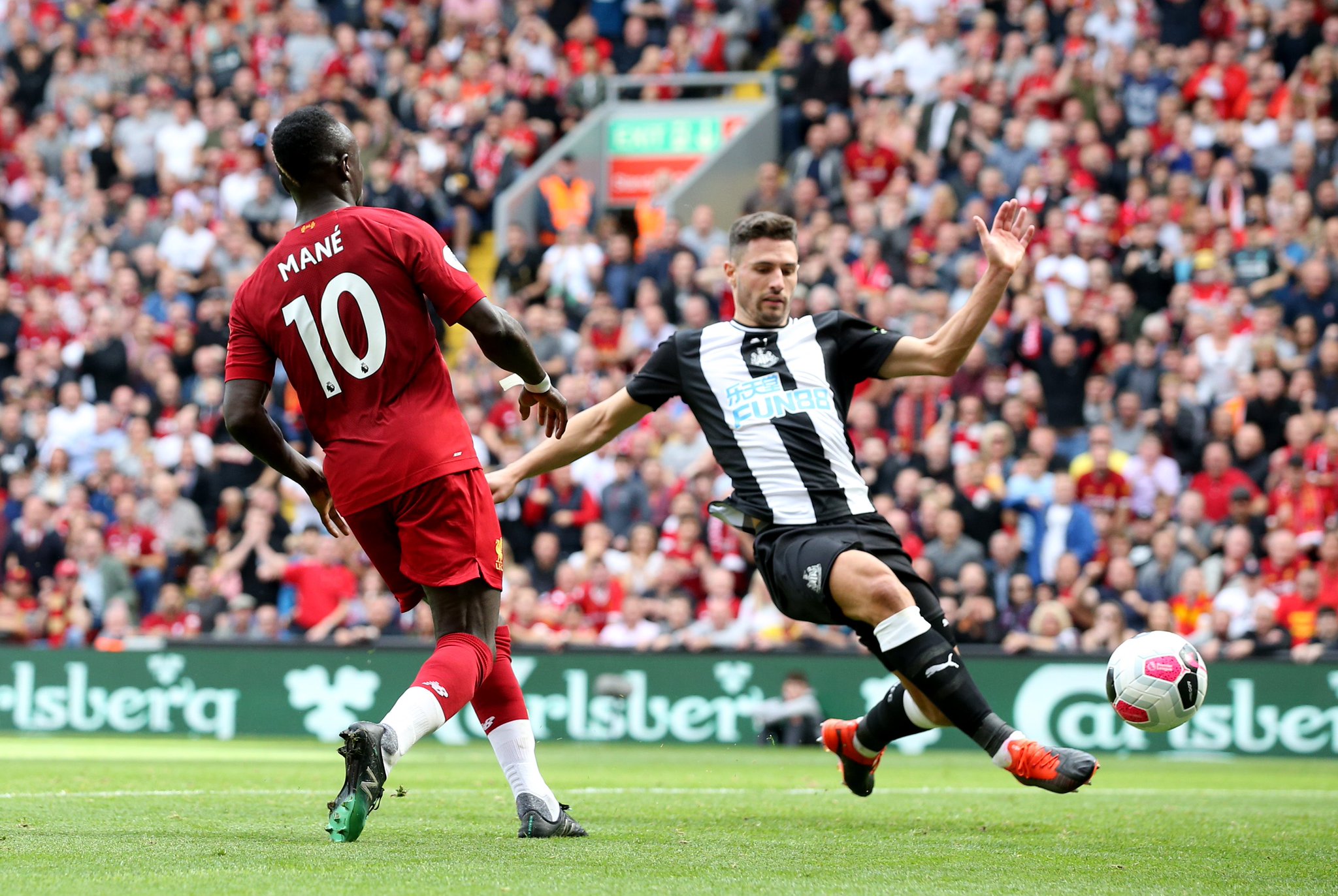 与商业之间 与商业之间